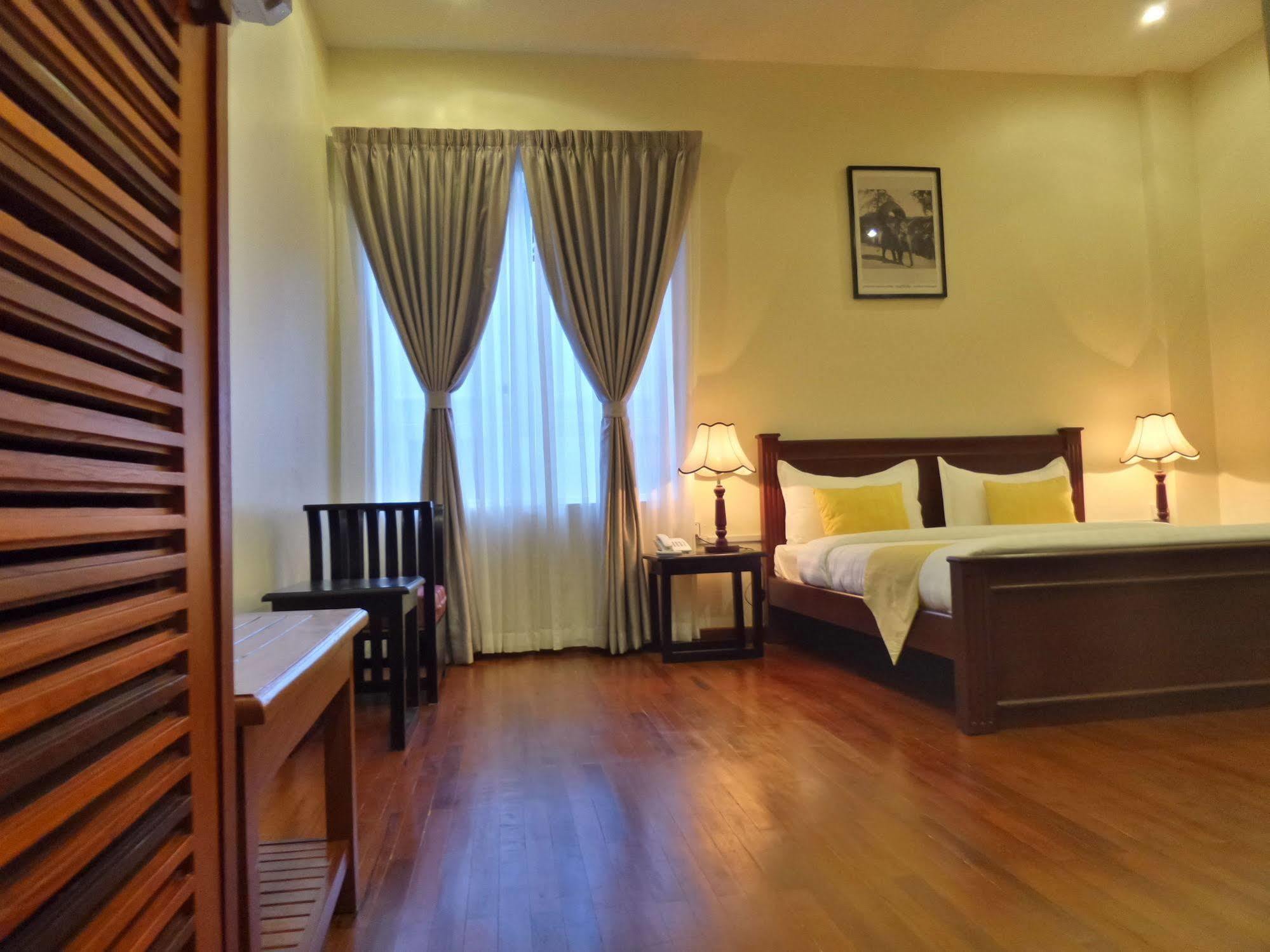 Best May Hotel Phnom Penh Exterior photo