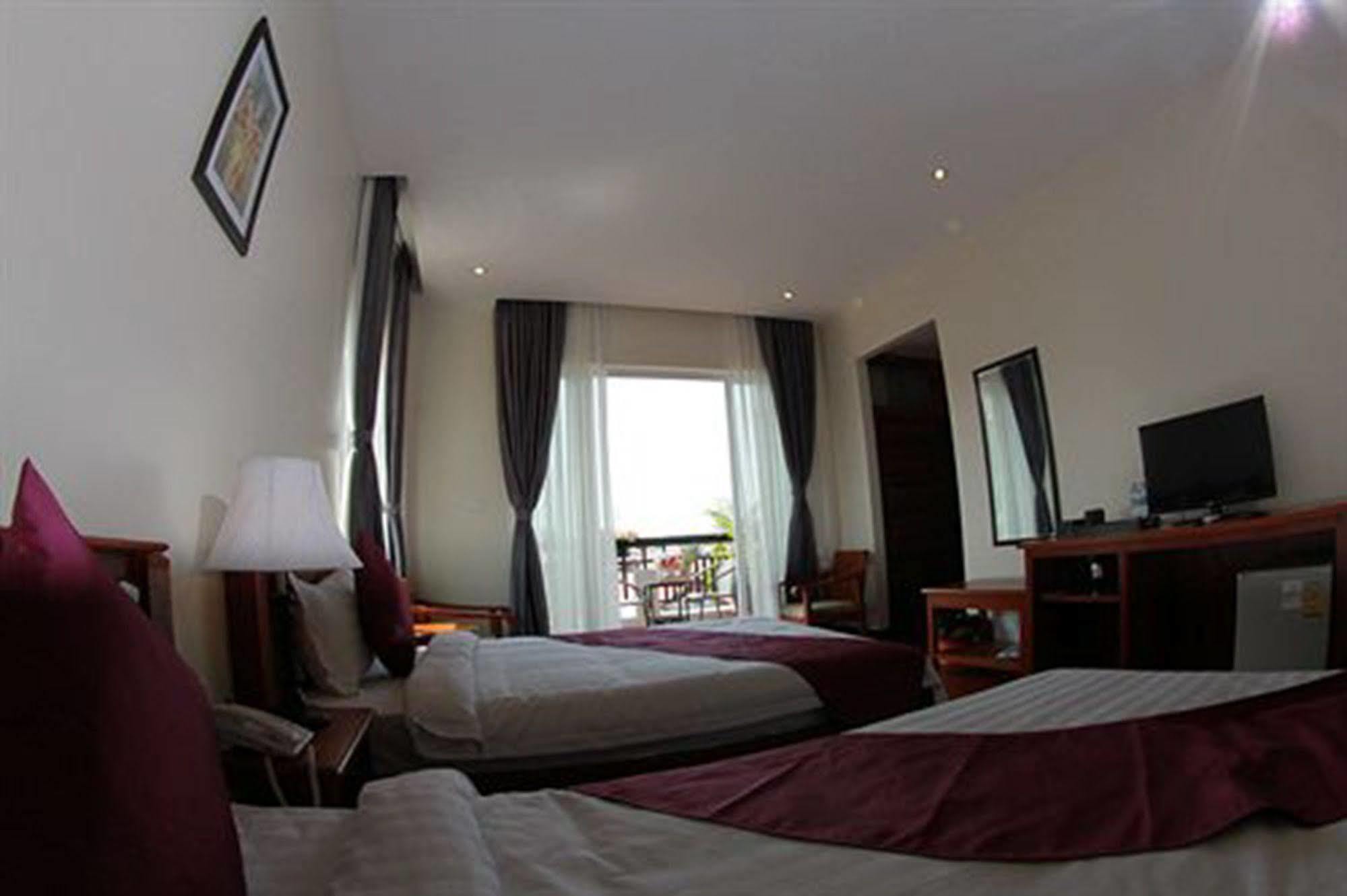 Best May Hotel Phnom Penh Exterior photo