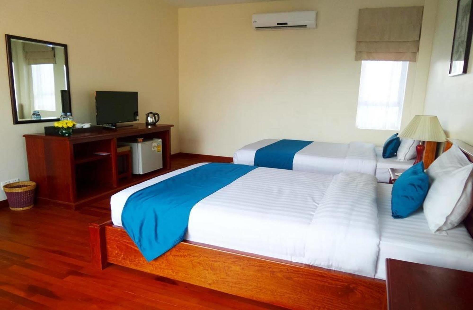 Best May Hotel Phnom Penh Exterior photo