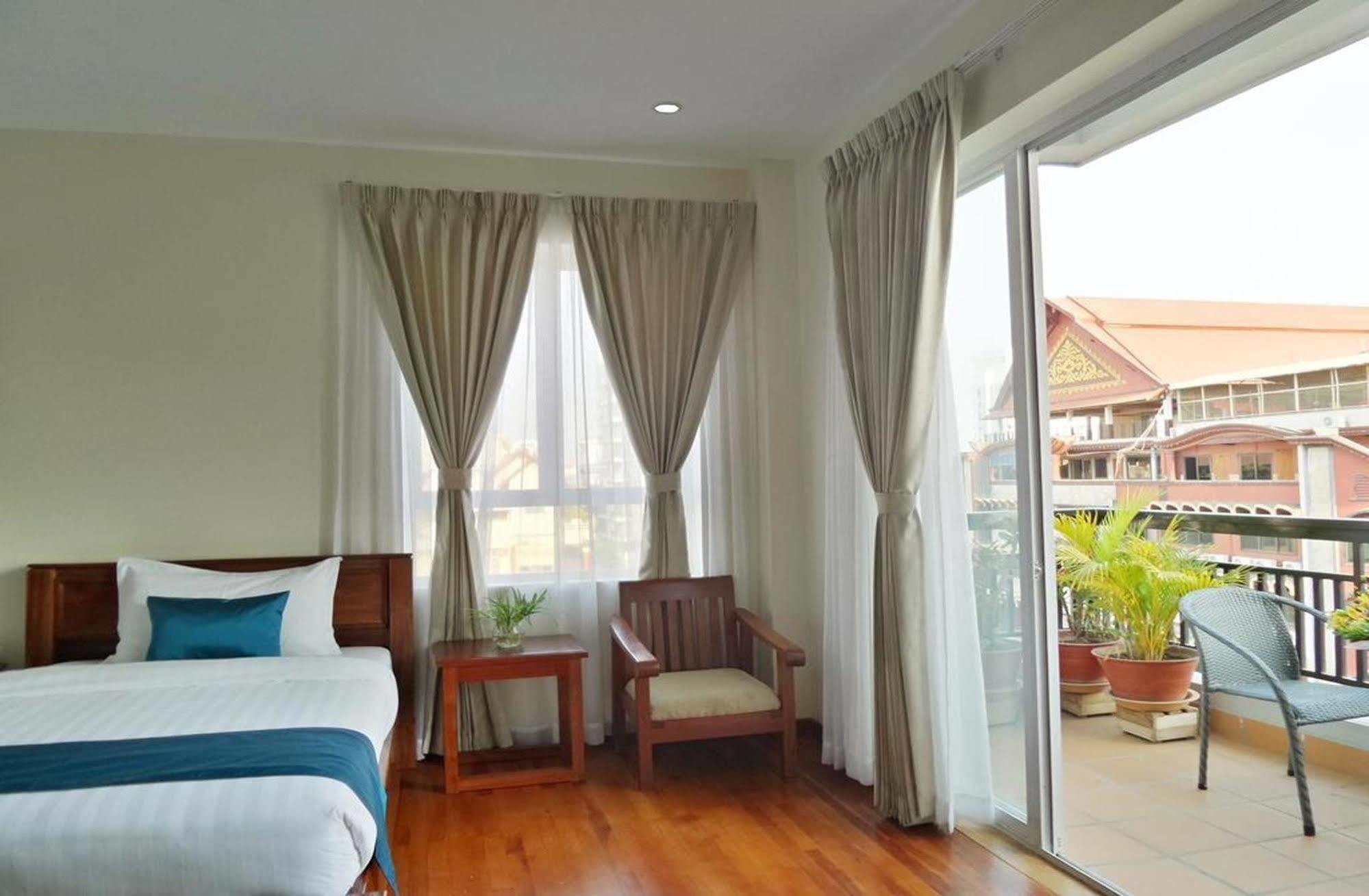 Best May Hotel Phnom Penh Exterior photo
