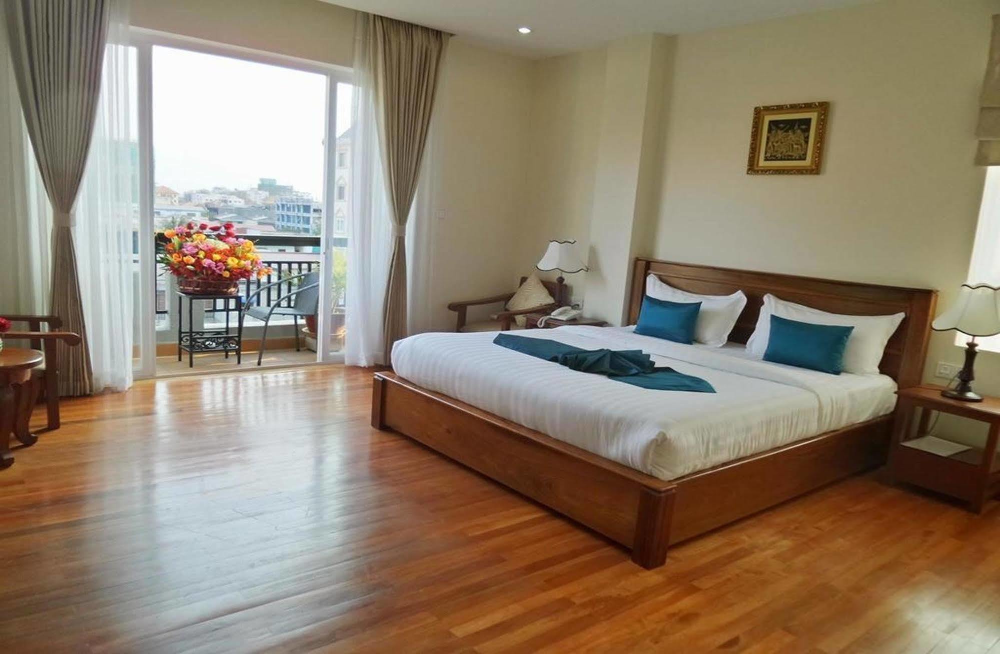 Best May Hotel Phnom Penh Exterior photo