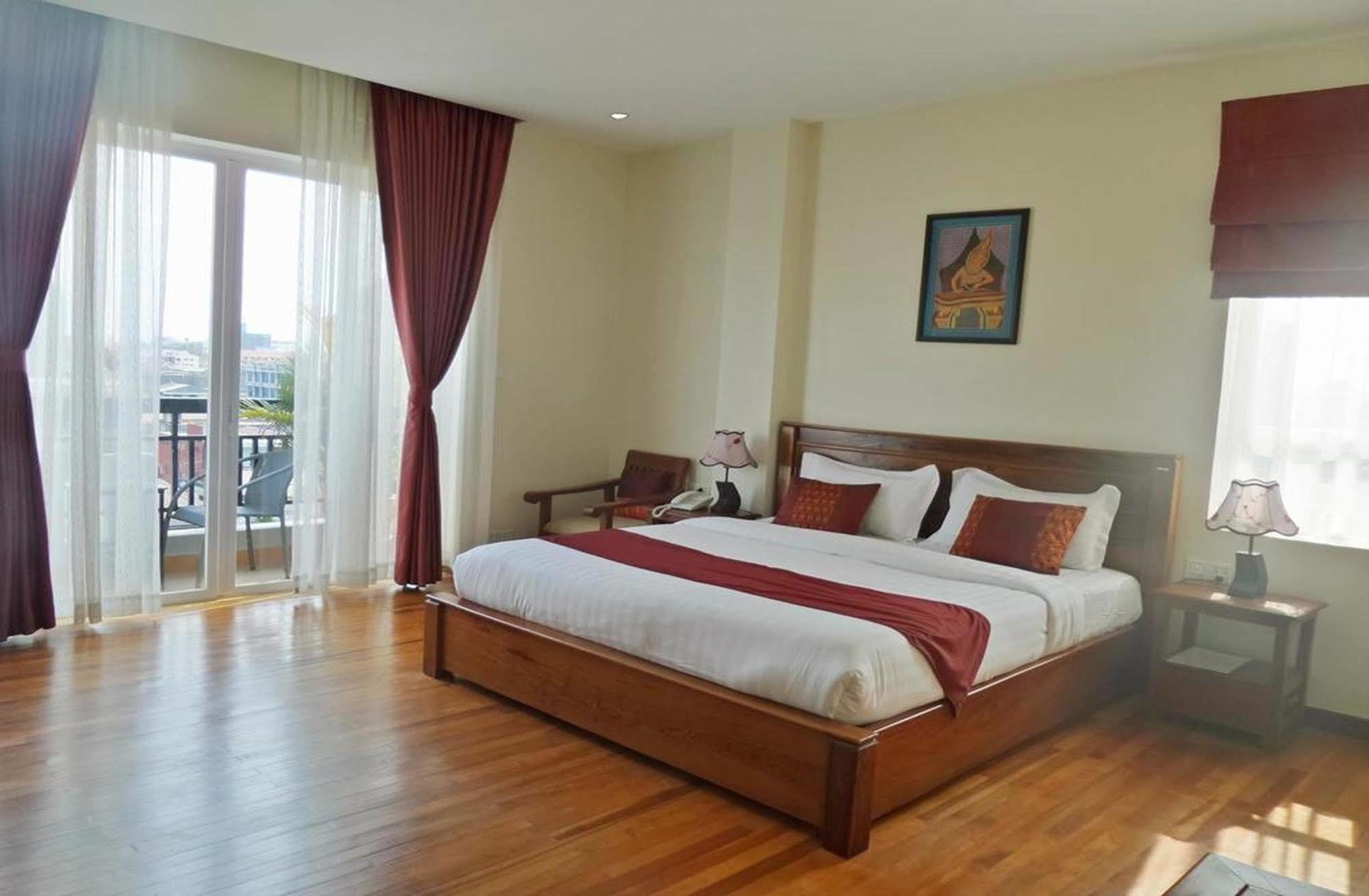 Best May Hotel Phnom Penh Exterior photo